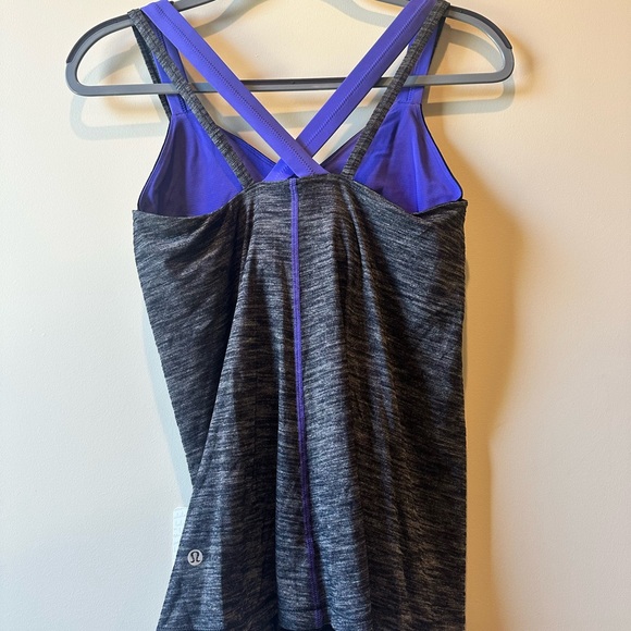 Lululemon NWT Dark Gray Tank Top w/ Built-in Purple Bra - Picture 4 of 6